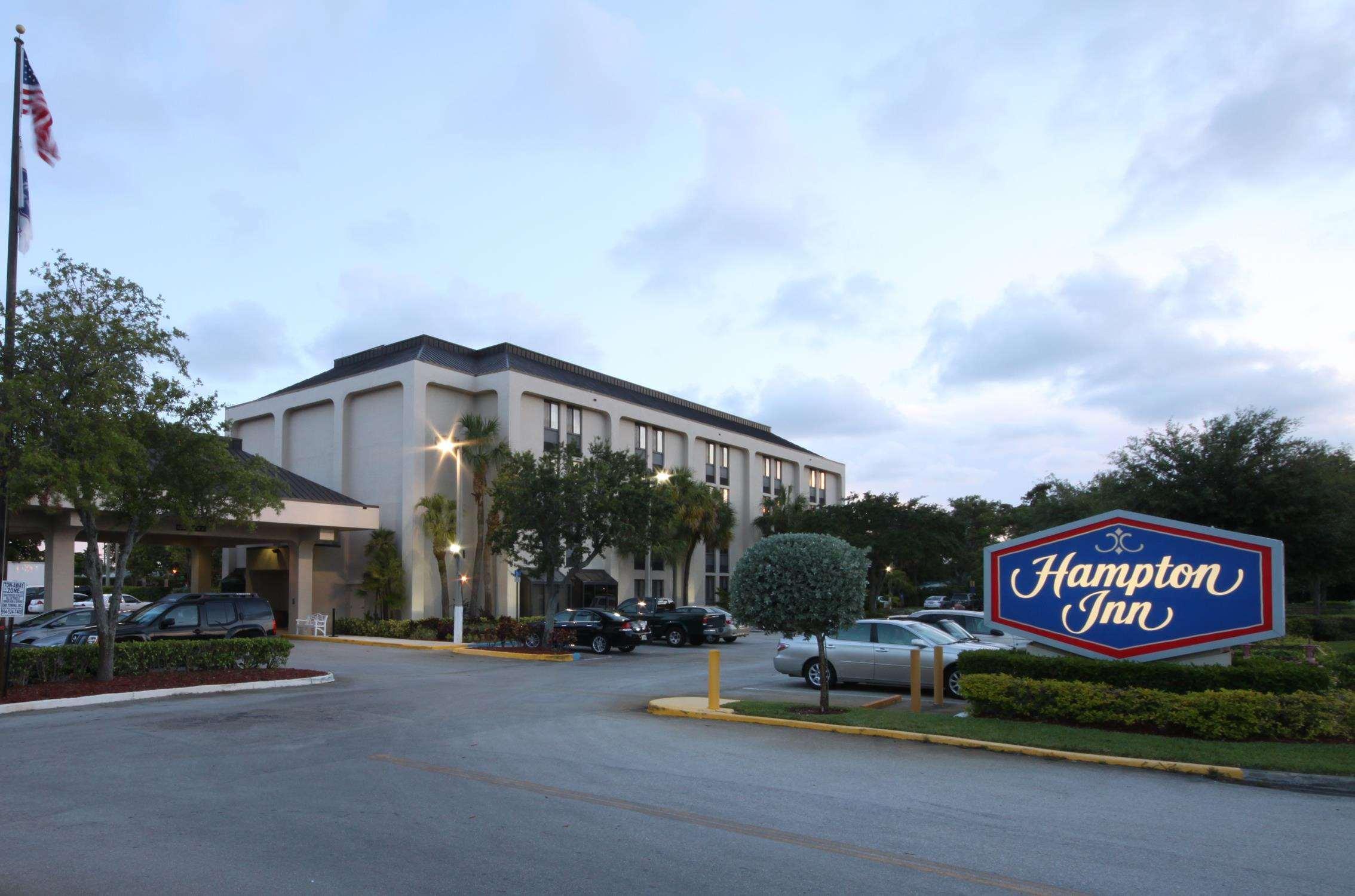 Hampton Inn Ft. Lauderdale-Cypress Creek Fort Lauderdale Bagian luar foto