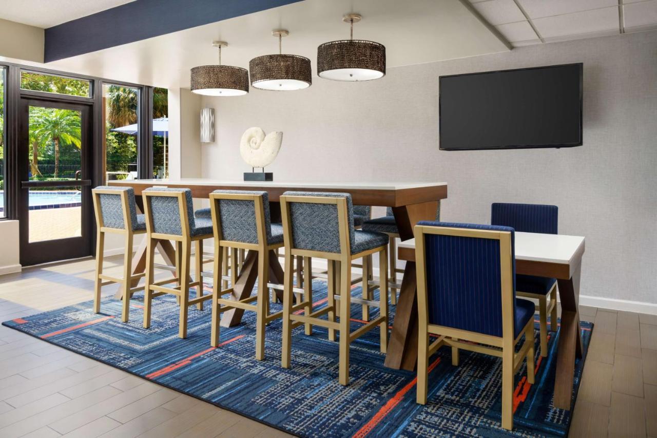 Hampton Inn Ft. Lauderdale-Cypress Creek Fort Lauderdale Bagian luar foto
