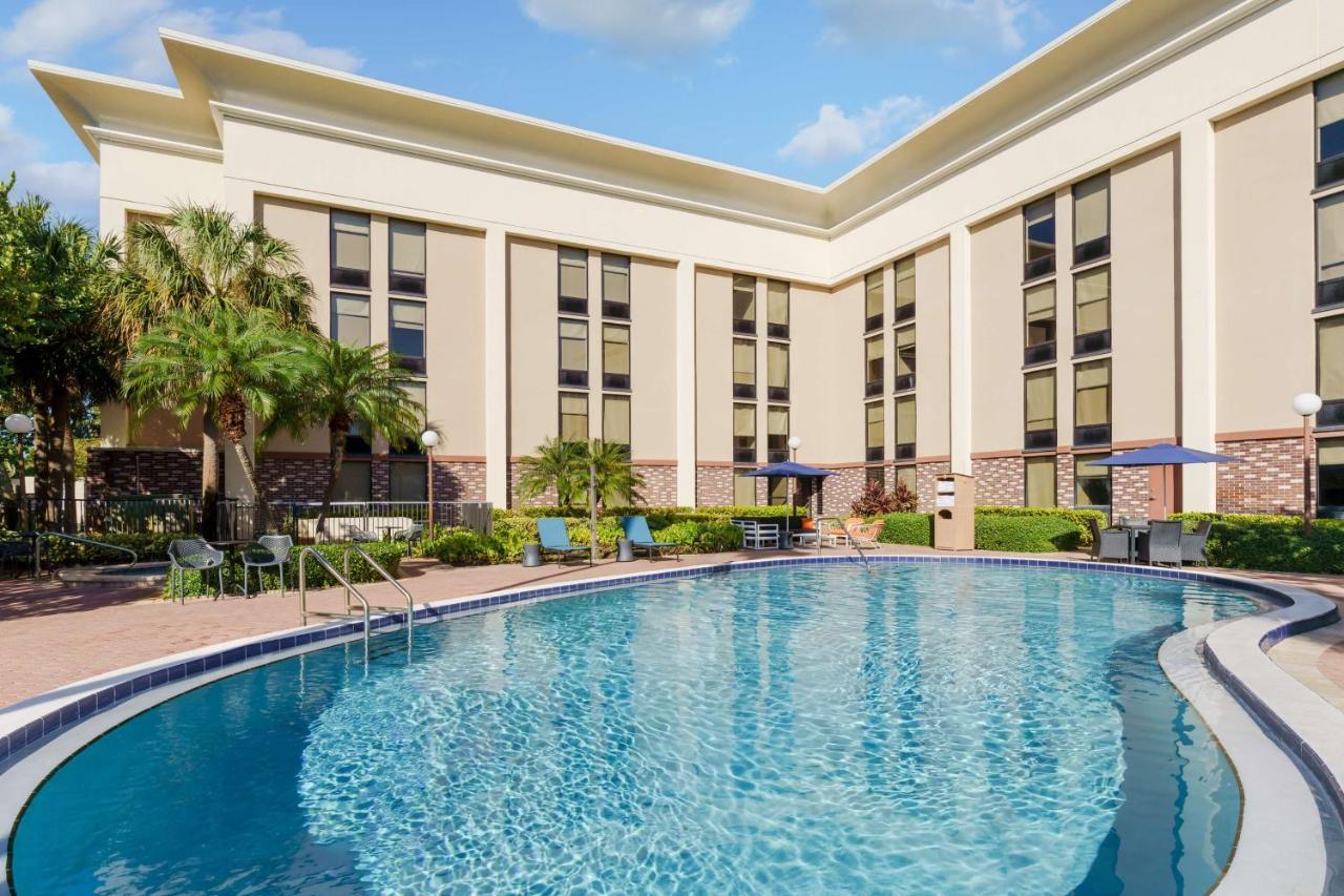 Hampton Inn Ft. Lauderdale-Cypress Creek Fort Lauderdale Bagian luar foto