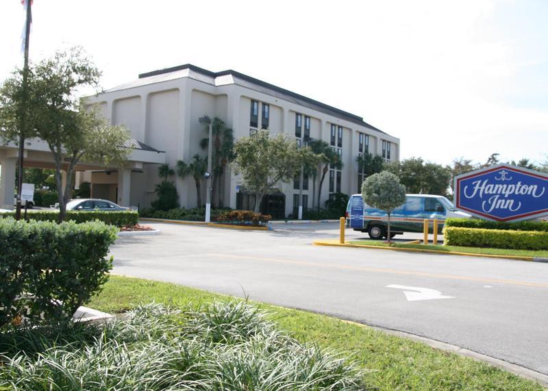 Hampton Inn Ft. Lauderdale-Cypress Creek Fort Lauderdale Bagian luar foto